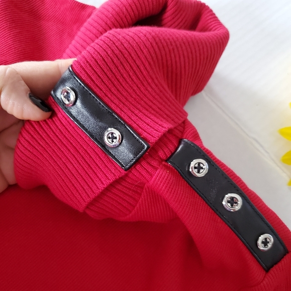 NEW ✅RED TURTLENECK SWEATER - Picture 4 of 7